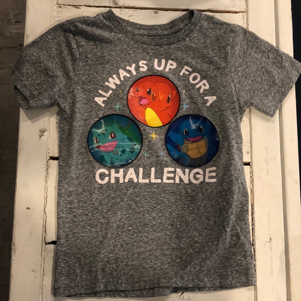 Pokémon Bulbasaur Charmander Squirtle gray tshirt short slv medium holographic